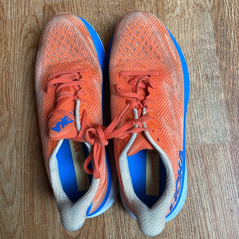 Hoka One One - Picture 2 of 8